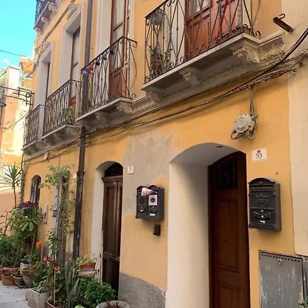Federica 住宿加早餐酒店 *